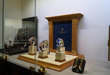 Brietling ،Bulgari  وArzano  ماركات عالمية تتألق في معرض الدوحة